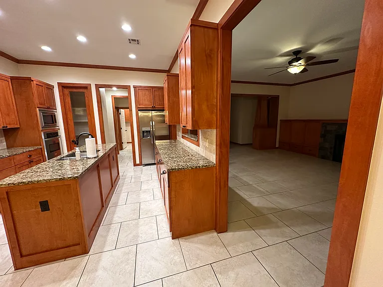 2709 Belmont Dr — Photo 5