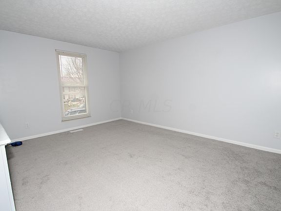 4th image of 2416 Warfield Dr