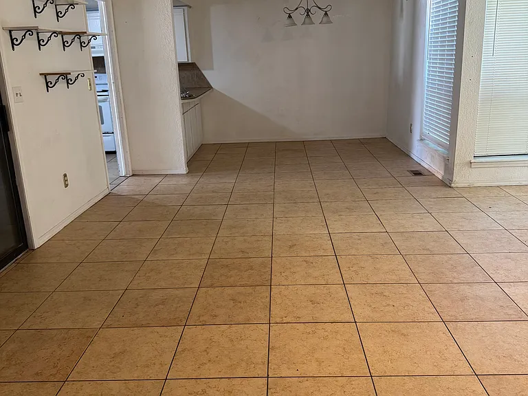 612 NW 110th St — Photo 10