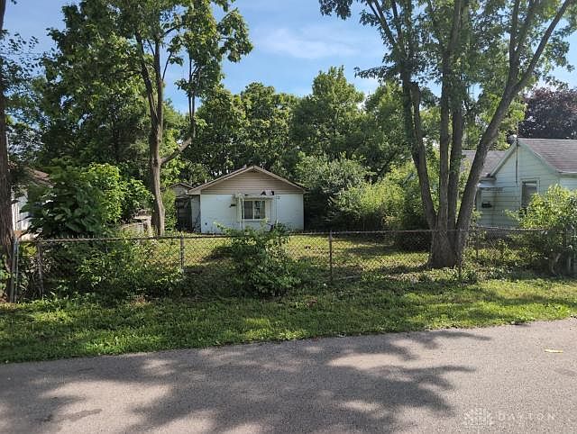 2nd image of 3716 Evansville Ave