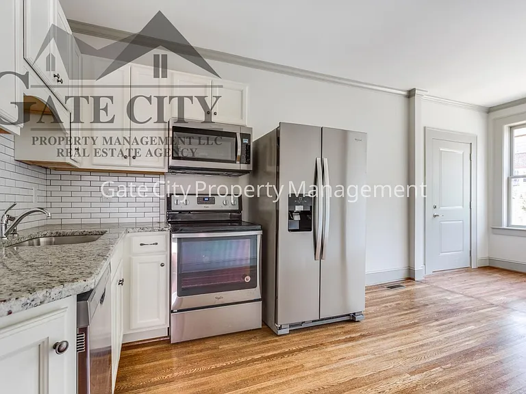 111 E Hendrix St #1 — Photo 3