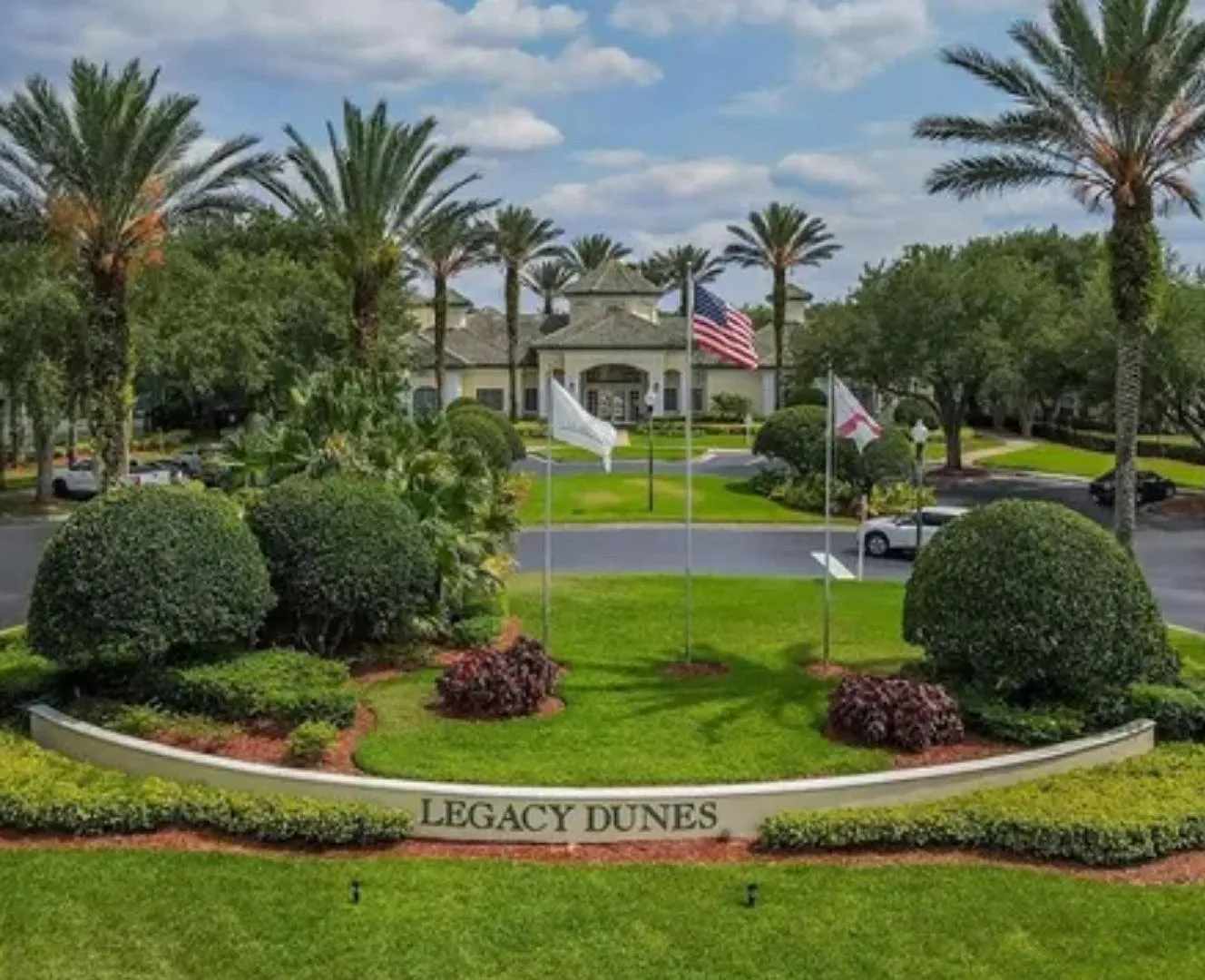 8921-305 Legacy Court — Photo 2