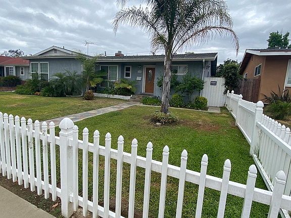 4th image of 23250 Vanowen St