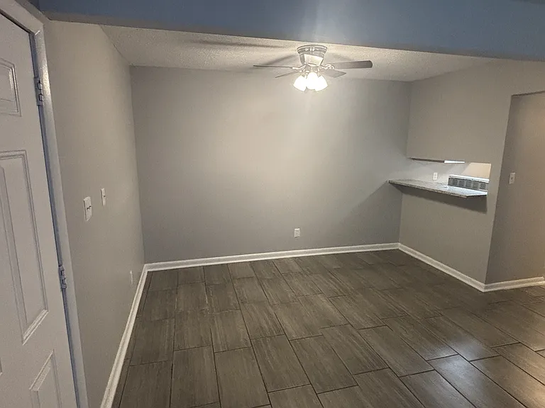 3422 Glen Park Cir NW #B — Photo 2