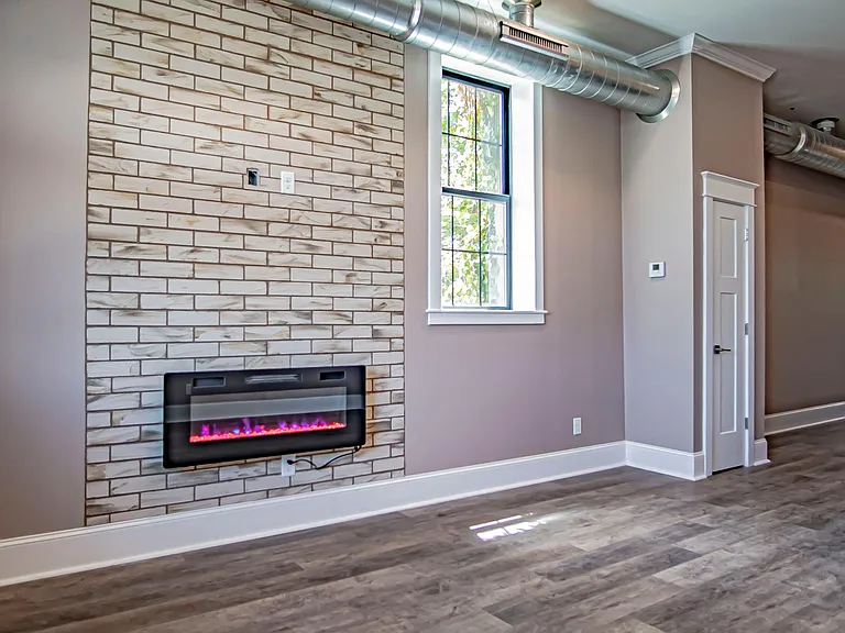 151 E Eagle St — Photo 5