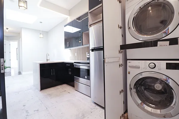 Rented by Lofts and Flats LLC | media 71