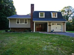422 Hill St, Mahopac, NY 10541