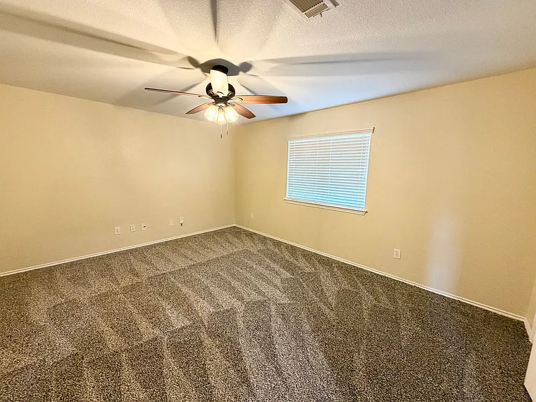 6404 Mundo Dr — Photo 19