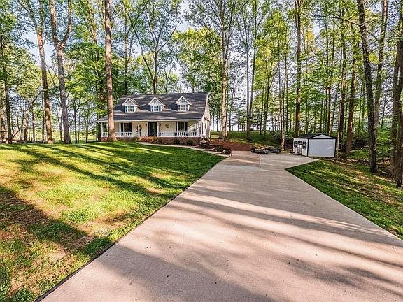 2nd image of 260 Mooreborough Dr
