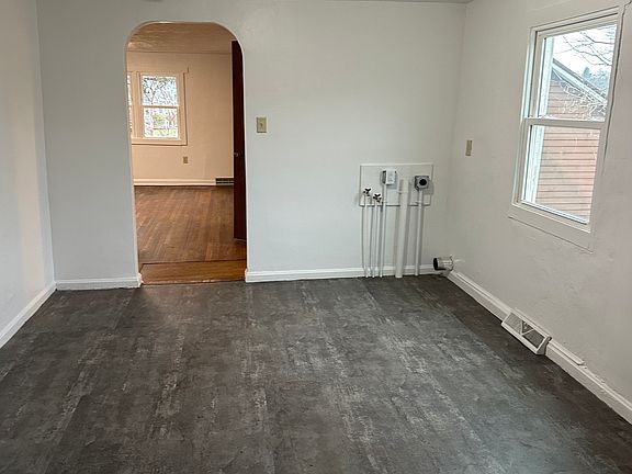 5th image of 315 Haymond St