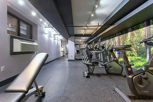 Rented by ERNY LLC | media 41