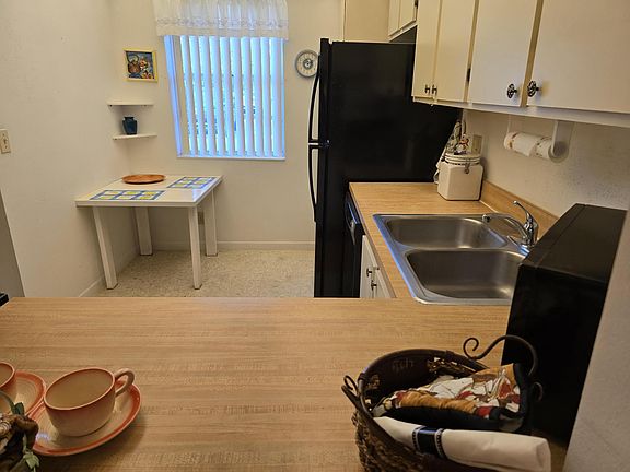 5th image of 106 Lake Olive Drive