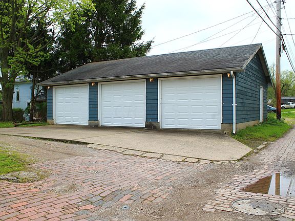 3rd image of 212 Orchard St