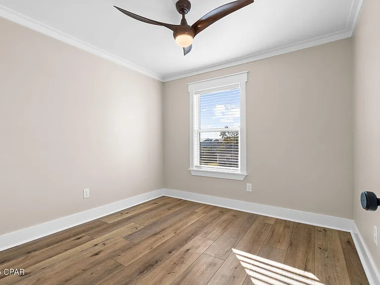 1335 Capri Dr — Photo 24