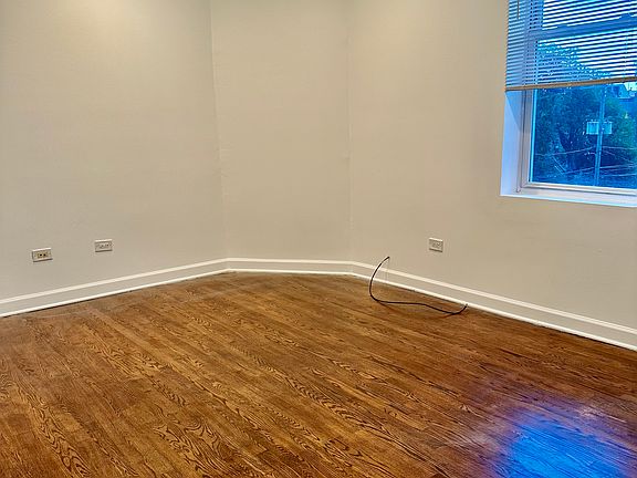 3rd image of 1143 N Mozart St APT 3R