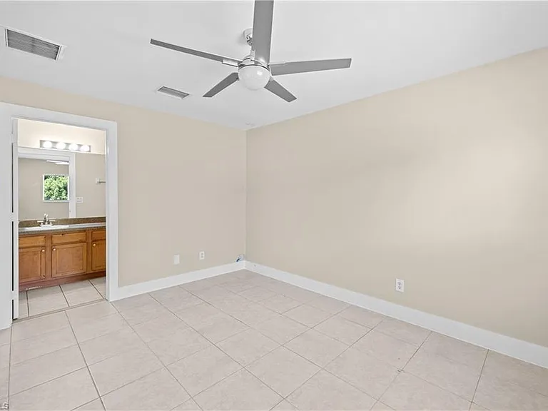 909 Jaguar Blvd — Photo 14