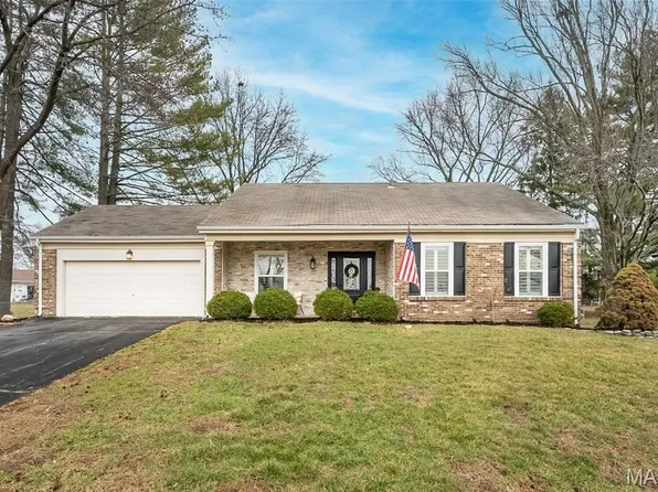 6 Pittsfield Ct, Chesterfield, MO 63017