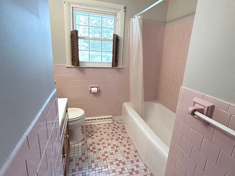 75 Hopeworth Ave — Photo 10