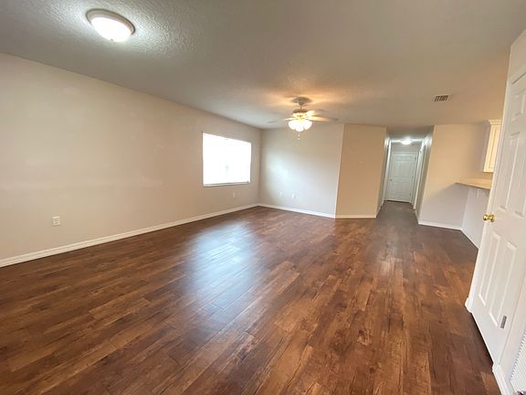 5th image of 1301 Wood Duck Ln #1