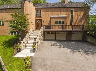 602 Squaw Run Rd E, Pittsburgh, PA 15238