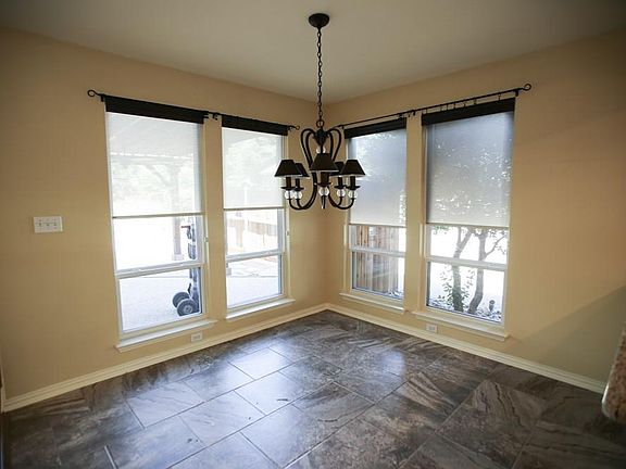 5th image of 4145 Crescent Dr