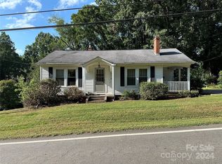 416 4th St SW, Conover, NC 28613