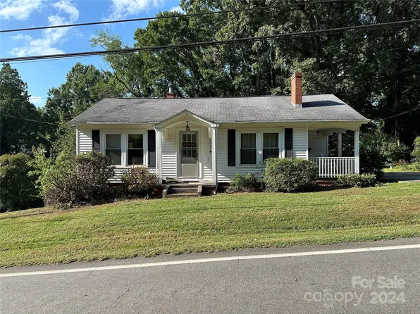 416 4th St SW, Conover, NC 28613