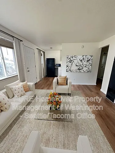 15501 Grant Ave SW #4 Photo 1