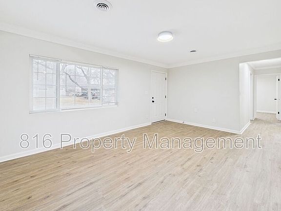 2nd image of 11211 Corrington Ave