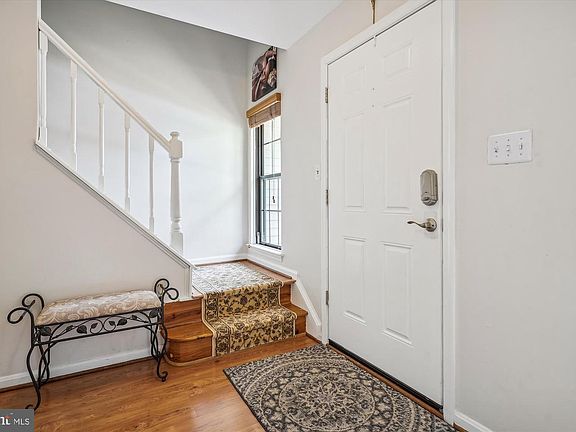 3rd image of 18 Aldridge Ct