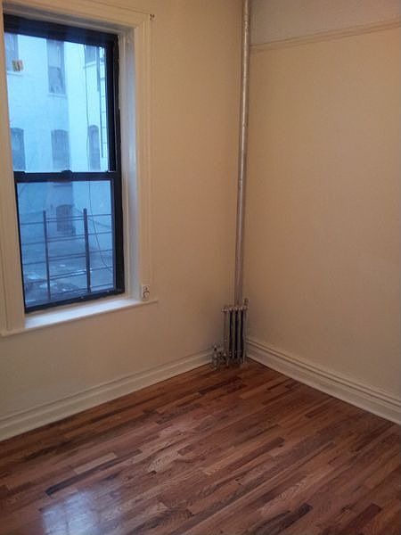 2nd image of 2114 Caton Ave APT 4