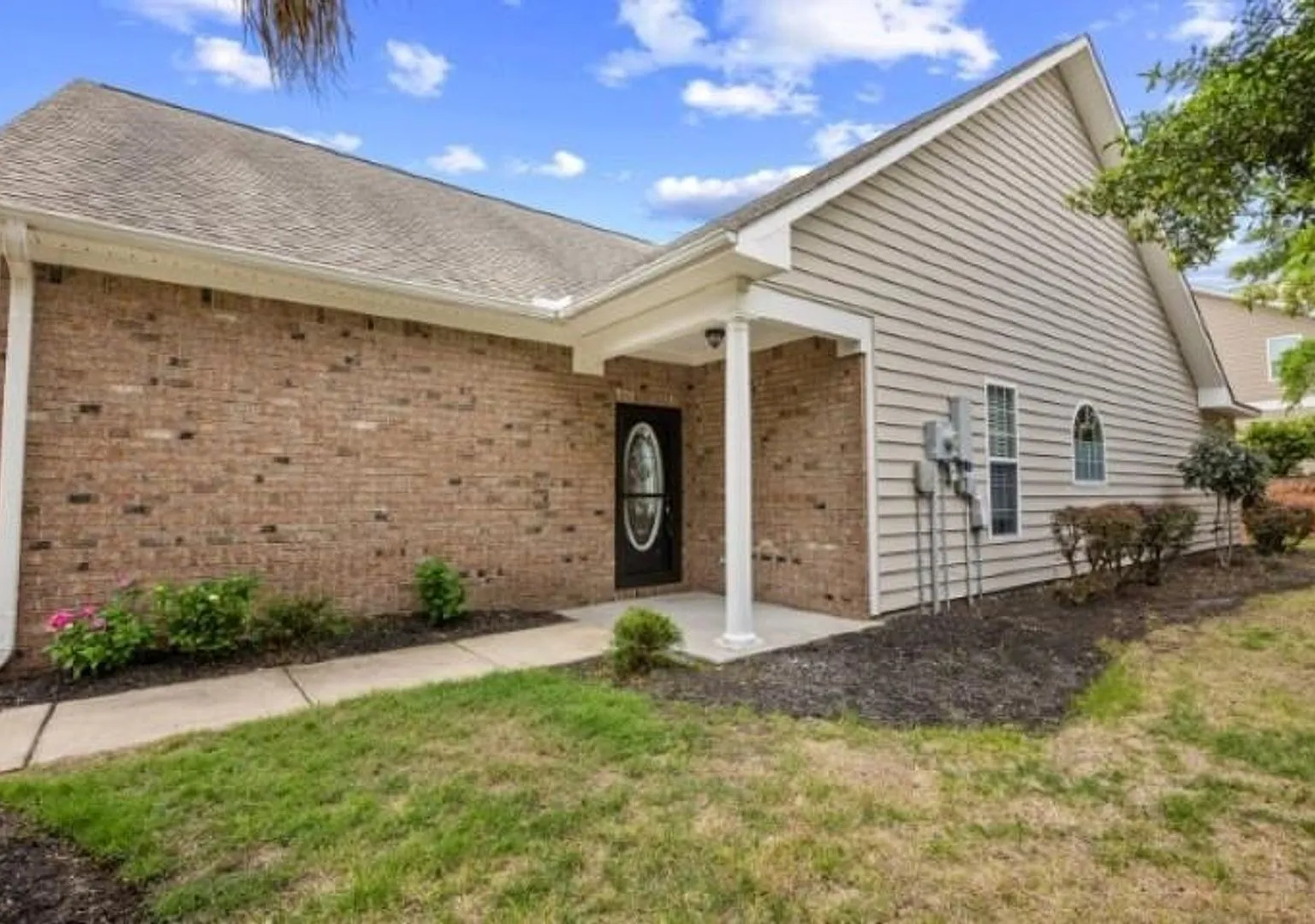 Surfside Beach Club Home!! Available Immediately! — Photo 2