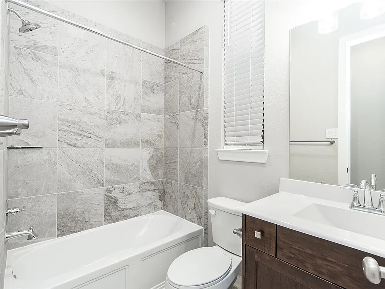 8706 Fox Trail Dr — Photo 18