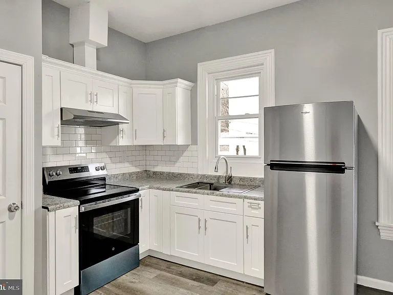 1156 Franklin St #3 — Photo 2