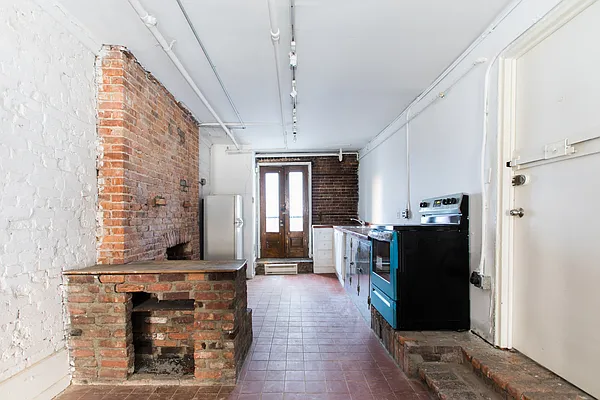 Rented by Compass | media 26