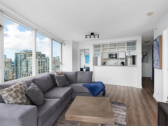 2nd image of 928 Beatty St #2802