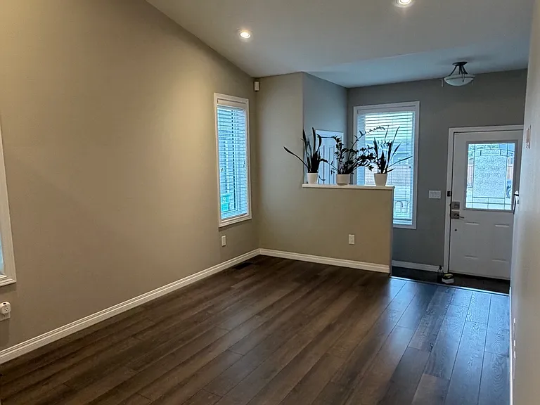 146 Palliser Ct — Photo 27