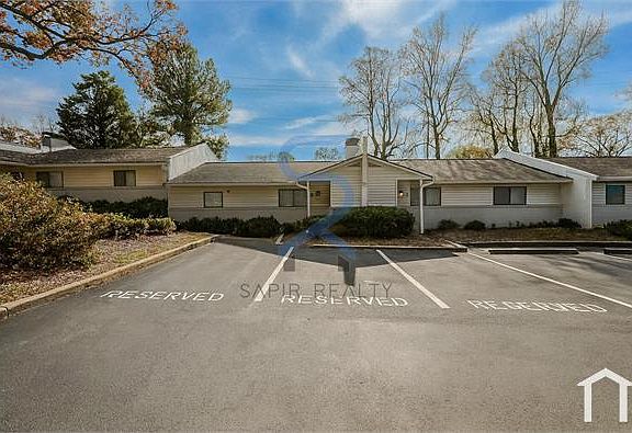 2nd image of 2323 Ward St SE APT 8