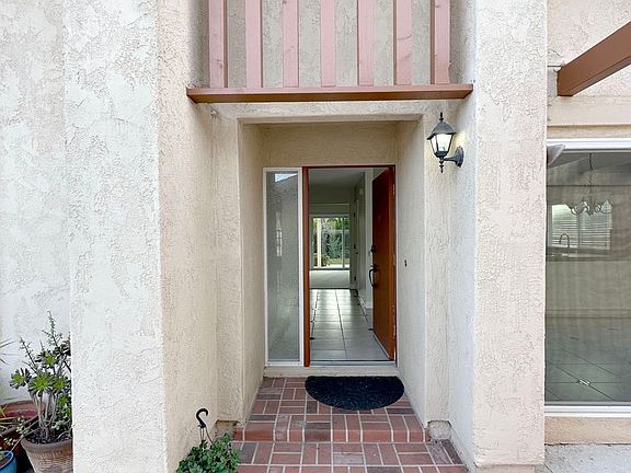 3rd image of 10818 La Fonda Cir