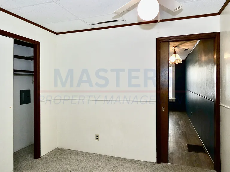 136 N Fulton St — Photo 6