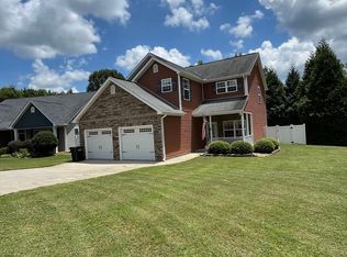 201 Lost Tree Ln, Simpsonville, SC 29681