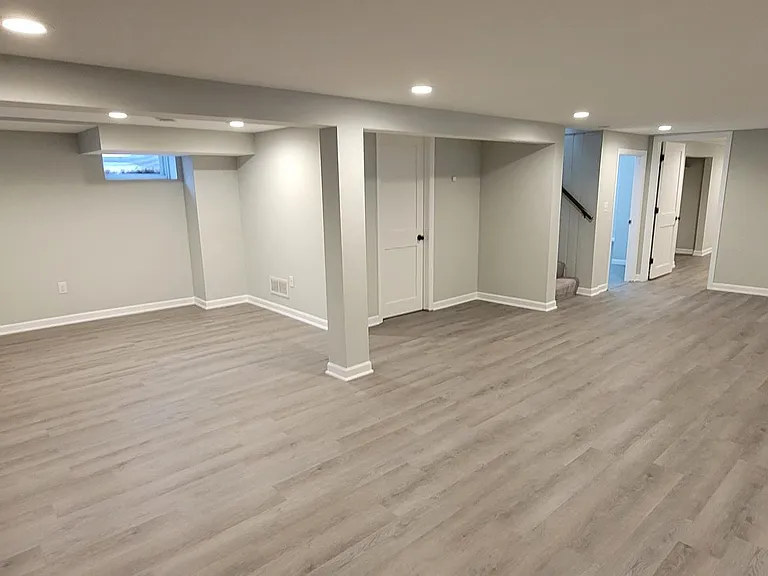 6923 Barberry Ln — Photo 2