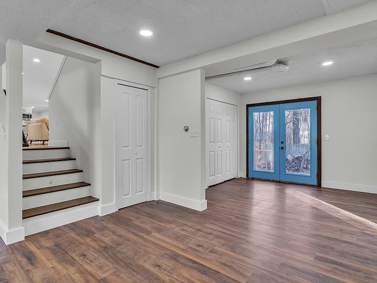8165 Leonard Dr — Photo 43