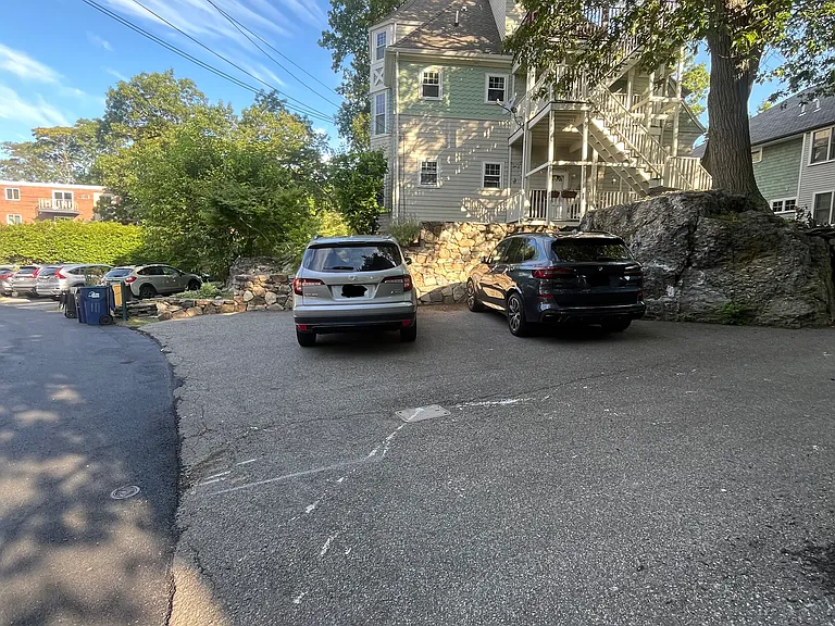 10 Selkirk Rd #4 — Photo 15