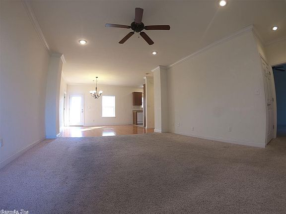 4th image of 374 Palos Verdes Dr