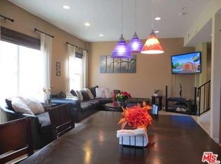 14657 Forest Edge Dr, Sylmar, CA 91342