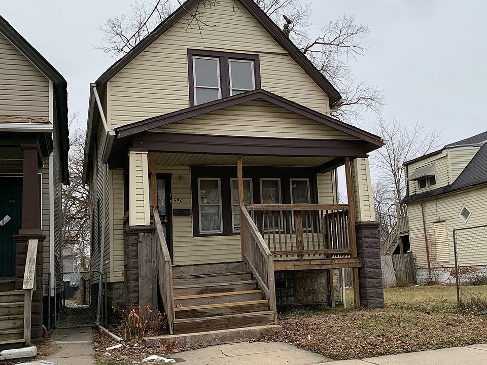 2nd image of 252 W 112th St