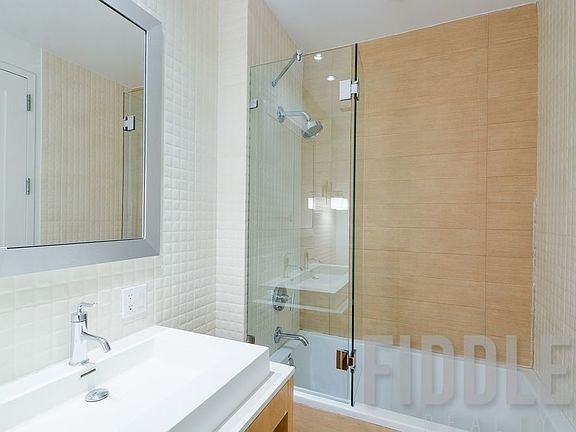 4th image of 140 Hope St #C2