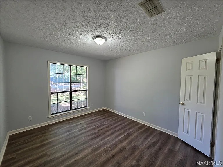 6225 Whitewater Ct — Photo 17