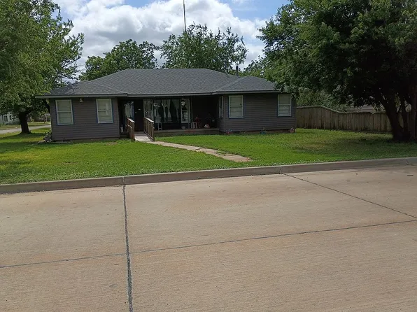 622 N 14th St, Frederick, OK 73542